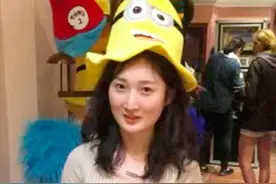 我，辞去银行工作，去国外当幼师，年入30万，父母曾极力反对图片