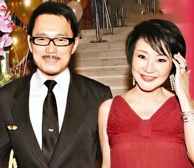 42岁谢霆锋的痛:父母离异,妹妹未婚生子,前妻跟"别人"生了娃