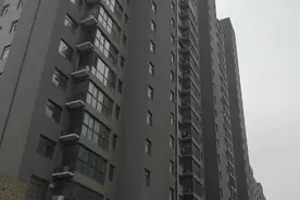 供暖季还剩1个月，郑州一小区为啥停暖了图片