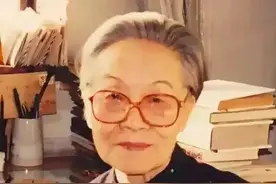 杨绛：到了一定年纪，要学会，追赶不上的，不追，背不动的，放下图片