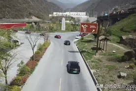 趁着阳光明媚让我们去终南山寨踏青吧图片