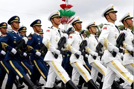 女兵入伍前的体检，严格得超乎想象，有哪些环节？图片