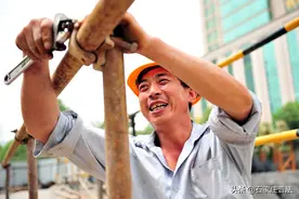 员工年龄超60周岁，是工伤认定的“拦路虎”吗？看法院怎么判图片