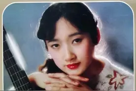 80年代红歌星成方圆近况 两婚两离无子女 如今和91岁老父亲相依为命图片