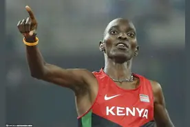 1500米还能这么跑？最后300米连超9人，解说惊呼：我的天哪图片