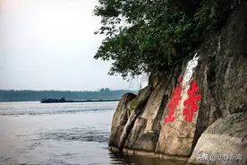 诗不可说丨赤壁烧船那会儿，周瑜“谈笑”是与人轻松说笑么图片
