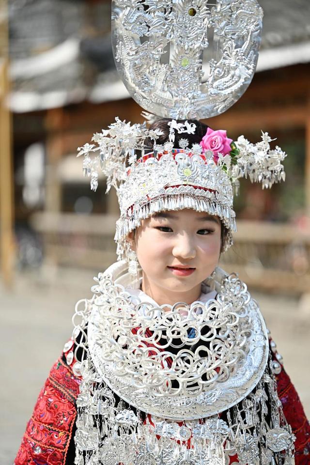 在中国南方的云南等部分省份,生活着一些少数民族,其中最大的就是壮族