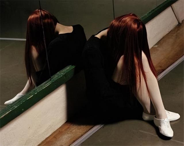 欠有钱花50000两年没还（2021年温州老板每月5万包养女学生）