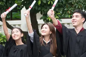 本科生都是学士学位吗？本科毕业生被授予学士学位的条件有哪些？图片