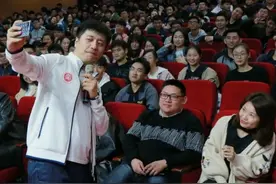 张雪峰：家庭不幸福的娃，就学这个专业，父母连你的影都找不到图片
