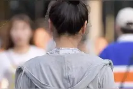 终于可以把心爱瑜伽裤穿出街了，容易让人挑花眼，气质凸显图片