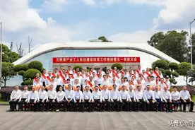 致敬工匠精神！五粮液产业工人用责任坚守书写“劳动者之歌”图片