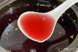 夏天爱喝的酸梅汤，教你在家几块钱煮一大锅，酸甜开胃，口味正宗图片
