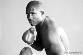 “剃刀”拉多克：比较泰森、刘易斯、史密斯等拳手的力量、技术图片