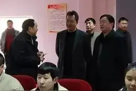 青海首富覆灭史：曾开飞机回乡，却欠下221亿，今家族财富四百亿图片