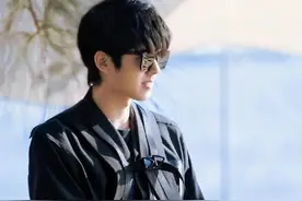 帅哥明星壁纸‖刘昊然图片