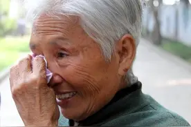 为什么不建议儿女长期伺候老人？有人说出实话，原来是这样！图片