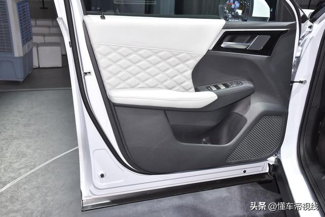 新车 | 17万起，广汽三菱新欧蓝德预售，全系1.5T四缸，可选7座