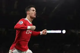 曼联3-2热刺进前四！C罗戴帽807球连创纪录，一人效率赢下对攻战图片