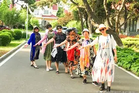 盘点中国大妈式拍照姿势，你是不是也经常这样拍？图片