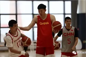 周琦，不来了！图片