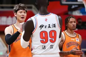 身高2米28，第一高度！法尔打了9场CBA了，表现如何？优缺点明显图片
