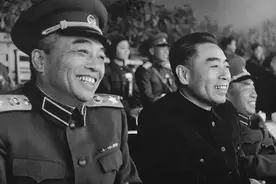 彭德怀简介图片