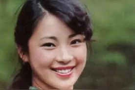 32年前，生完孩子就被李连杰抛弃，住地下室10年的黄秋燕，怎样了图片