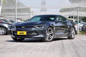 “大黄蜂”来了 解读雪佛兰科迈罗 经典美系肌肉跑车图片