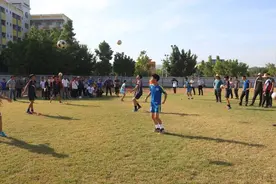 少年中国 | 让校园足球，成为照亮乡镇留守儿童前路的一束光图片