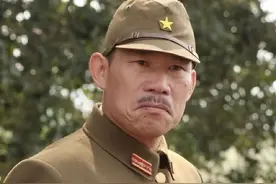 改名字、当老师、下田种地，演“鬼子”出名的5位男星，变化好大图片