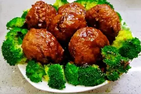 淮扬特色菜红烧狮子头家常菜做法图片