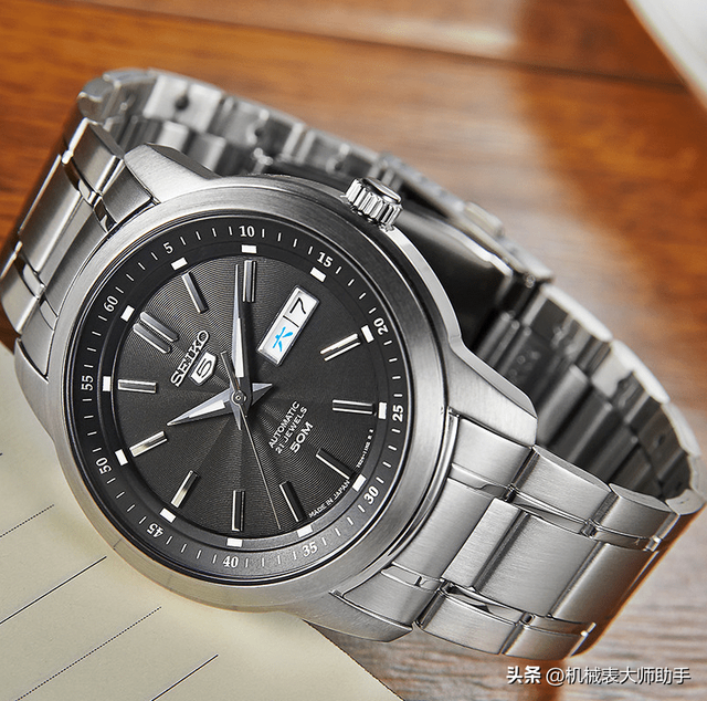 ��ͬ��λ�ʺ��ճ�������ֱ����ļ������ڹ��ϵľ��䣿