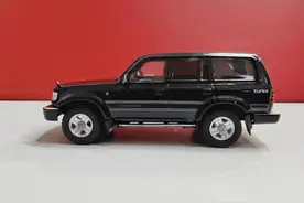 收车记-GCD1/64丰田陆地巡洋舰LC80，开箱惊喜满满！图片