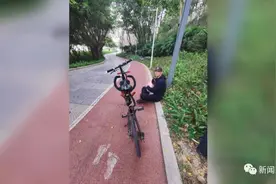 邕江边骑行意外摔掉门牙，家长质疑公园方处理不当图片