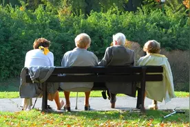 老人的这三种恶报，会出现在子孙身上，越早改正越好图片