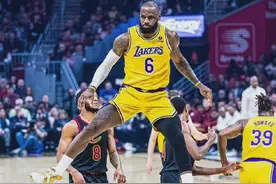 NBA历史唯二的两位37000分先生，詹姆斯和贾巴尔场次差距是多少图片