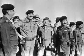 伊拉克与伊朗战争，双方两败俱伤，我国却成为最大的赢家图片