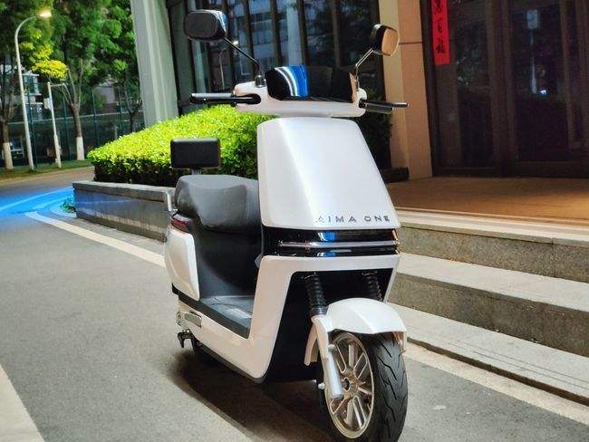 爱玛A500长续航电动车_爱玛电动车有哪些优点_雅迪Q6长续航电动车