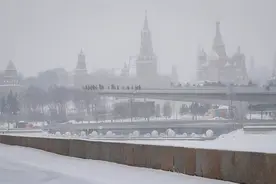 零下20℃的俄罗斯，穿短裙女性比比皆是，为啥这么不怕冷？图片