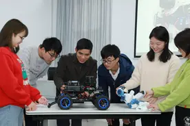 哪个专业就业率更高？工学堪称“高岭之花”，天坑里不见生化环材图片