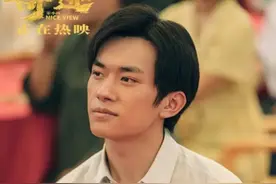 “小镇做题家”火了，易烊千玺也被推上风口浪尖图片