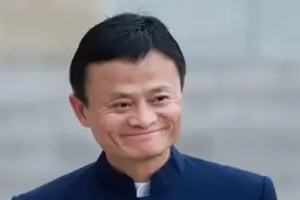 从“世界首富”到“世界首负”，欠1.1万亿，每天光利息就得2-3亿图片