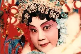 京剧演员齐淑芳赴美演出，组团叛逃30多年不归，为了弘扬国粹？图片
