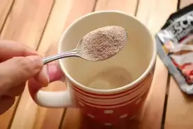 28岁女子，每天一杯速溶咖啡，后来她的身体如何了？花时间看看吧图片