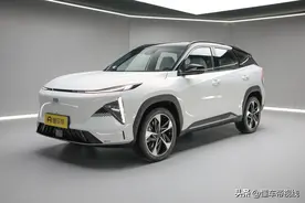 新车 | 售13.87万元起，吉利银河L7正式上市，纯电续航55/115公里图片