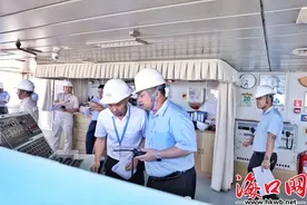 海口市交通运输和港航管理局开展船岸联合消防和船舶旅客疏散演习 ［组图］图片