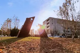 选大学就选一线大城市，这4所二本大学在一线大城市办学，收藏图片