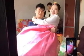 朝鲜美女嫁浙江小伙，不要车房，提出一古怪要求，答应就立马结婚图片