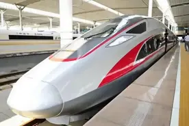 登上热搜！二等座与无座同价引网友热议，12306官方回应来了图片